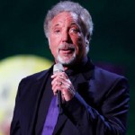 Tom Jones Cancels finale concert due to severe dehydration