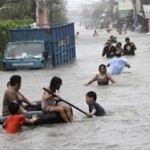 Bangkok still Under Water, 562 Residents Dead