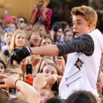 Justin Bieber's Concert Disrupted by Power Outage